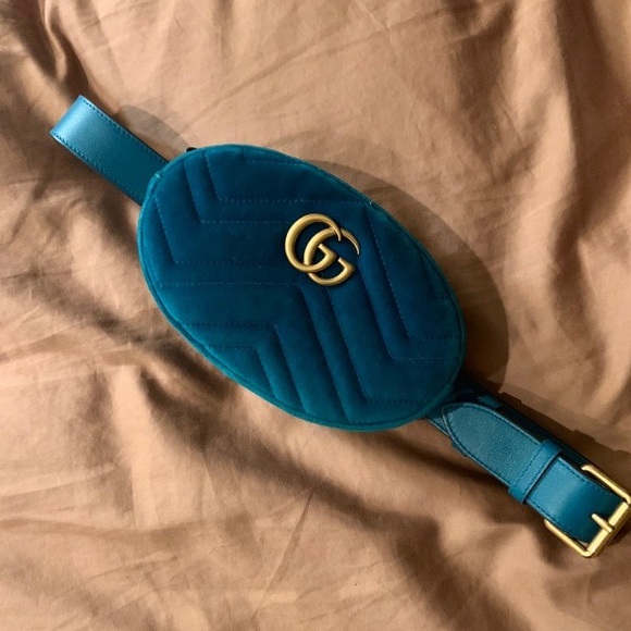Gucci Marmont Matelassé Velvet Belt Bag - Picture 2 of 4